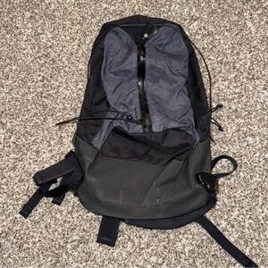 Arc'teryx Arro 22 Backpack Blue Black Logo Nylon Polyester Black Made In Canada